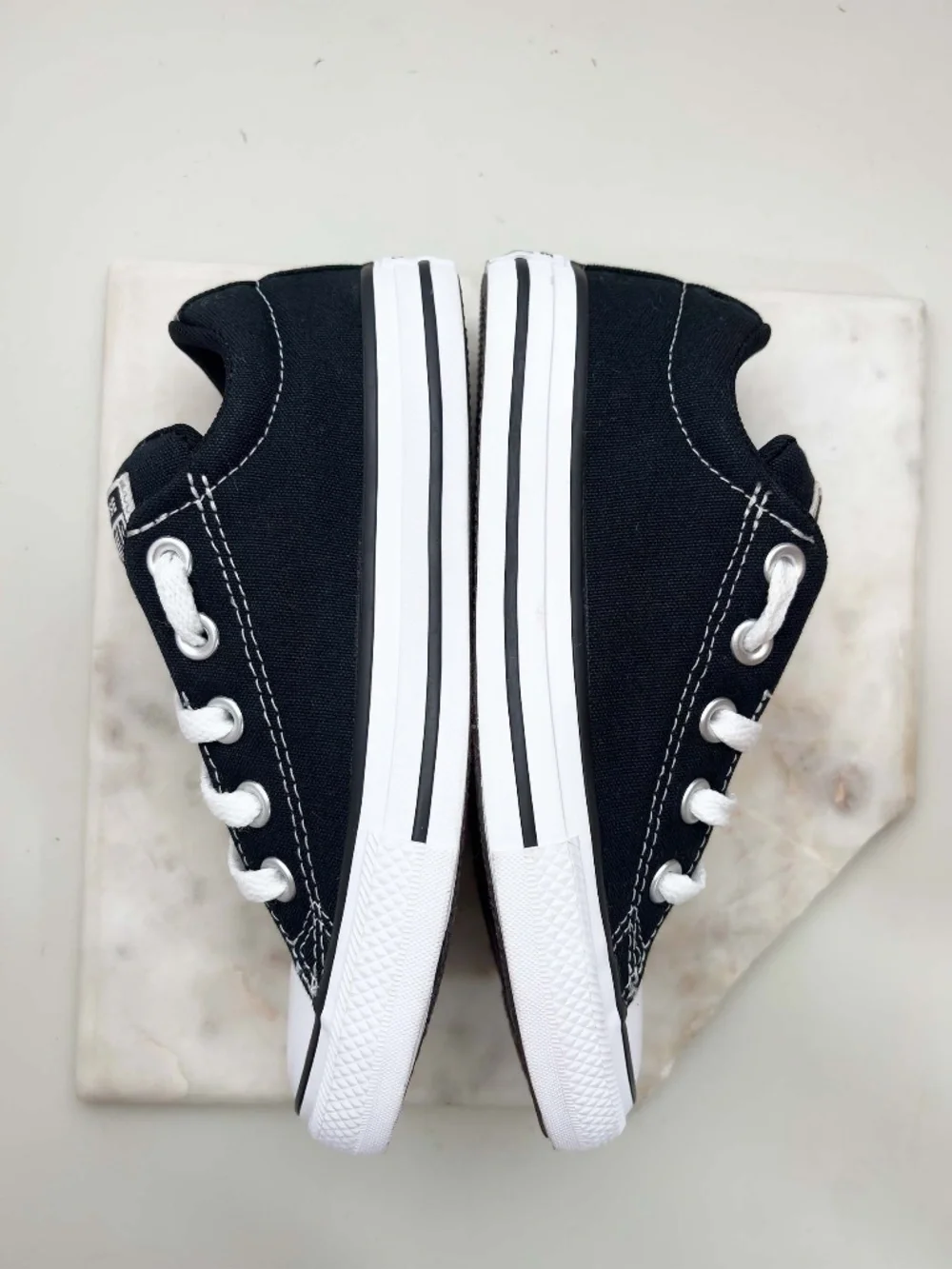 Converse Chuck Taylor All Star Street Kids Size 1 Black White Low Top A01696F